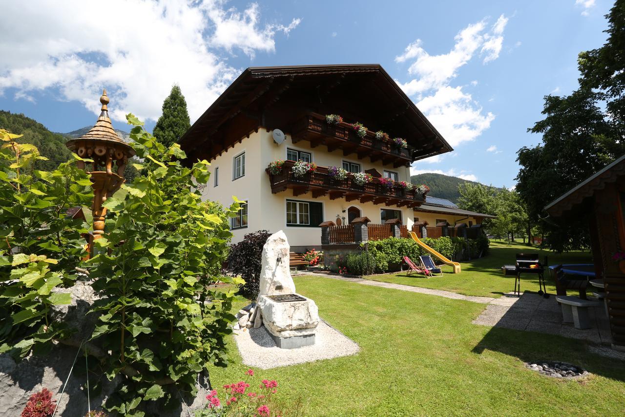 Appartments Am Esslgut Haus im Ennstal Luaran gambar