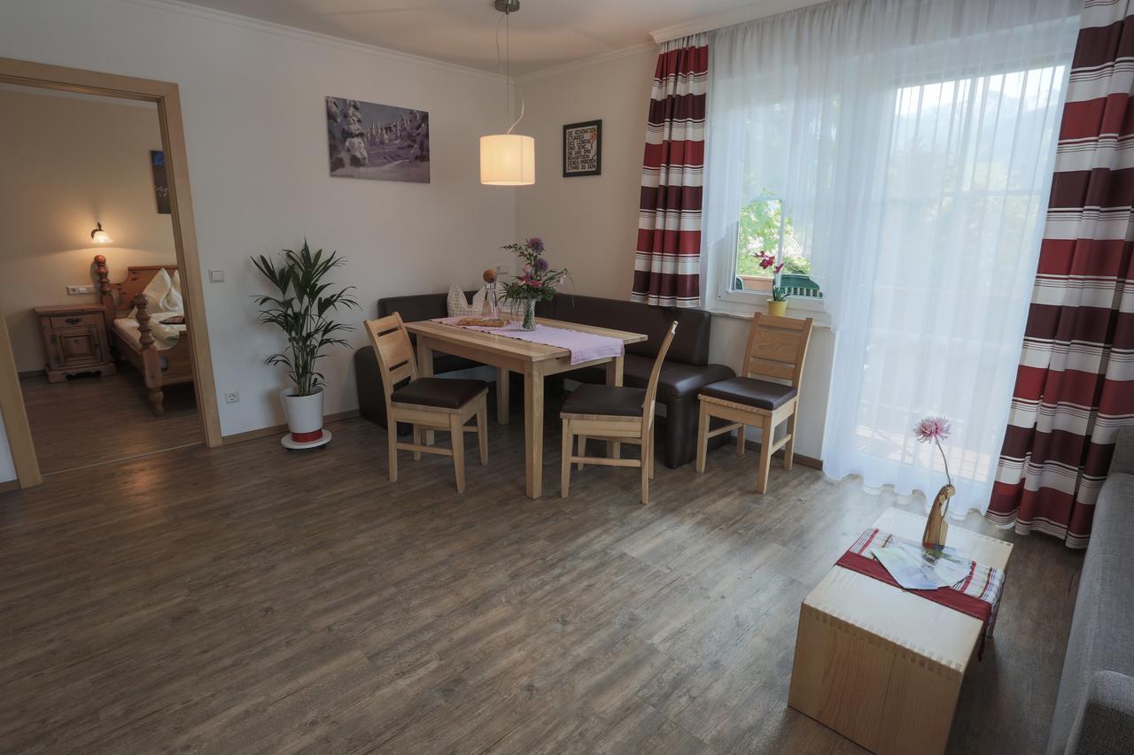 Appartments Am Esslgut Haus im Ennstal Luaran gambar