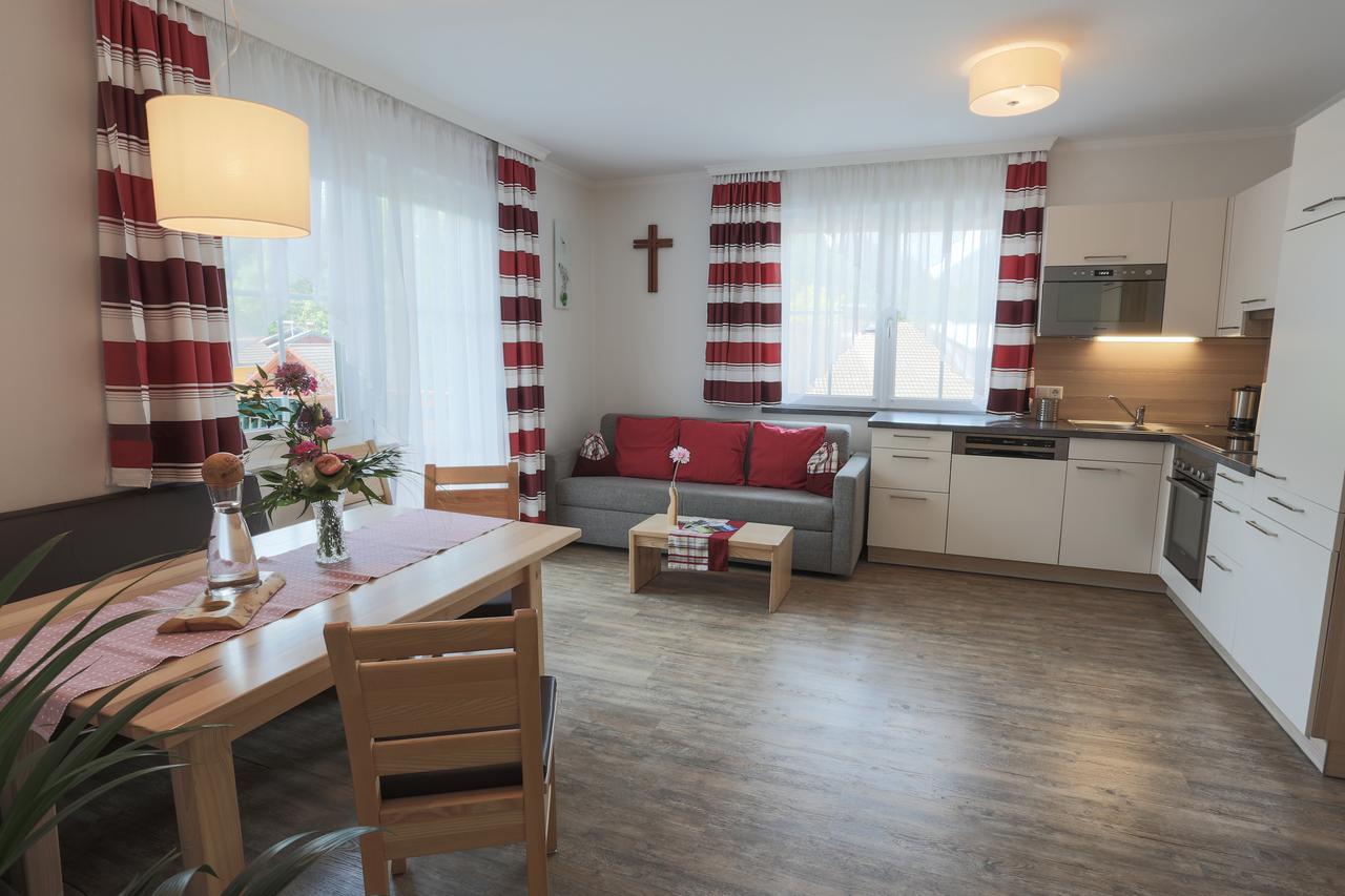Appartments Am Esslgut Haus im Ennstal Luaran gambar