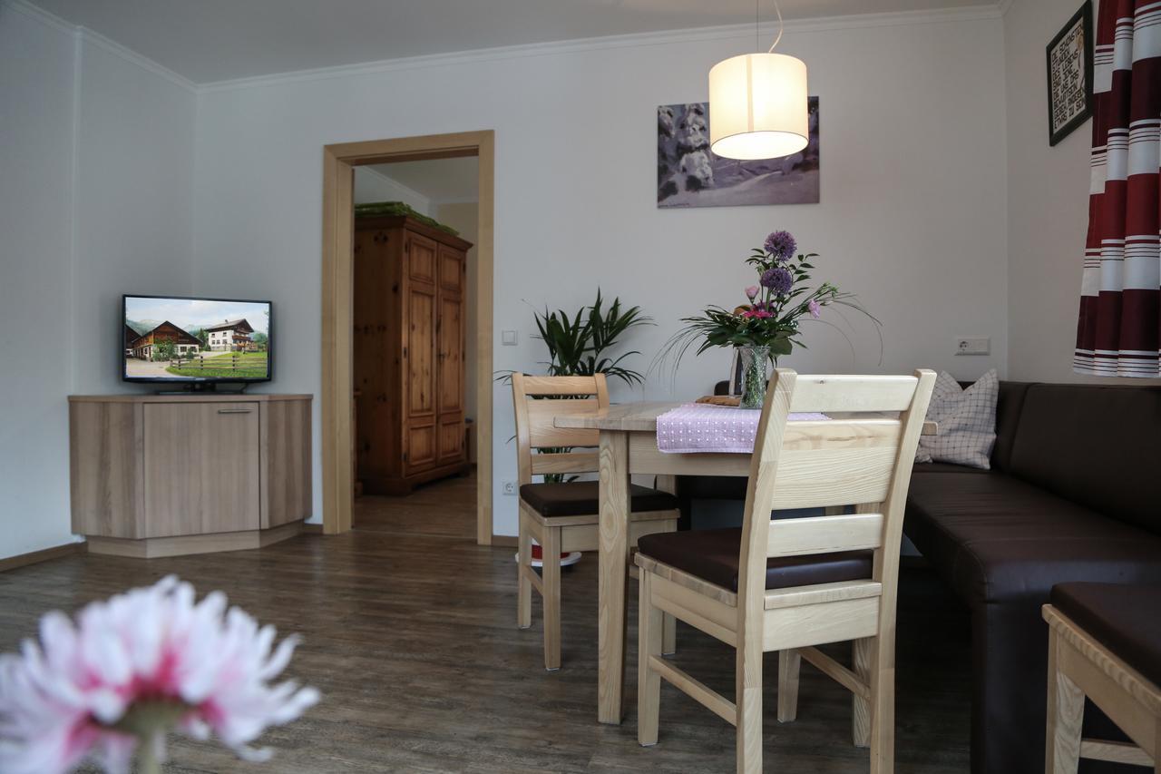 Appartments Am Esslgut Haus im Ennstal Luaran gambar
